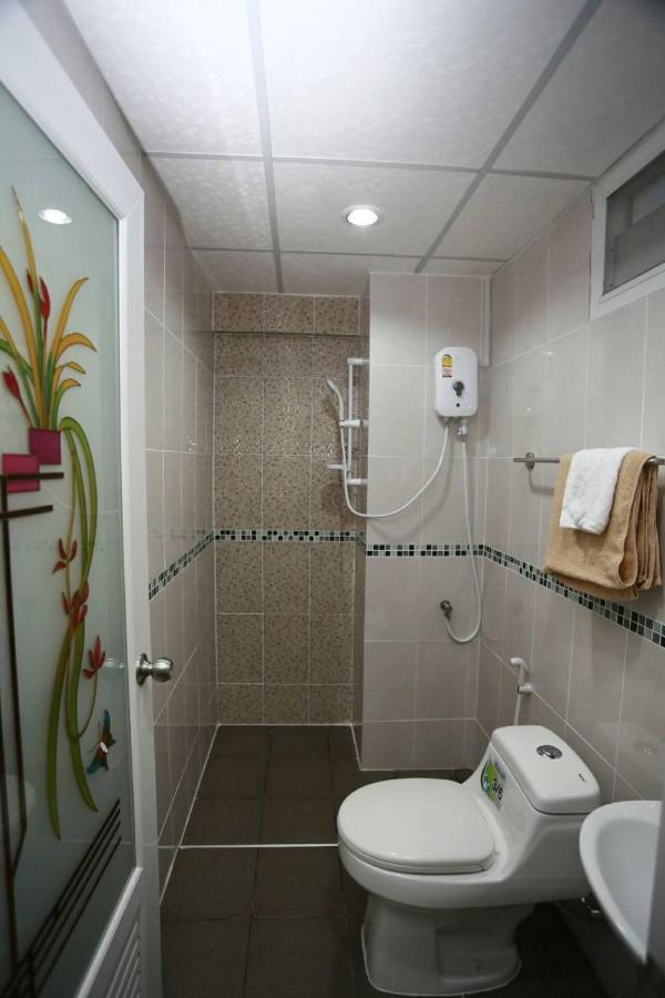 Roomquest Suvarnabhumi Ladkrabang 42 Banguecoque Exterior foto